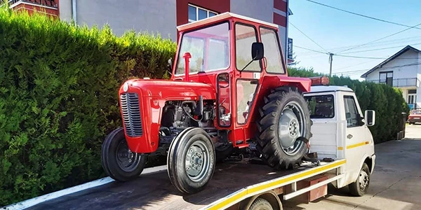 Šlep služba VSS prevoz traktora