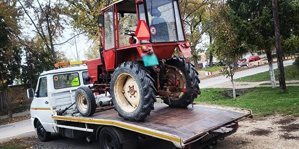 Šlep služba VSS šlepovanje traktora